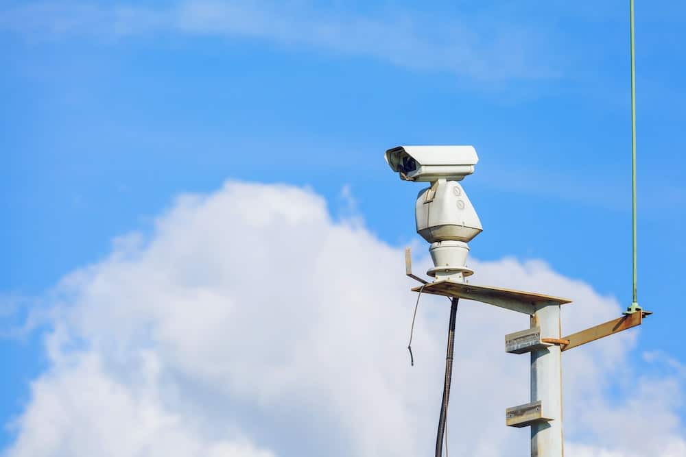 Quels sont les enjeux de la surveillance en ligne par les gouvernements ?